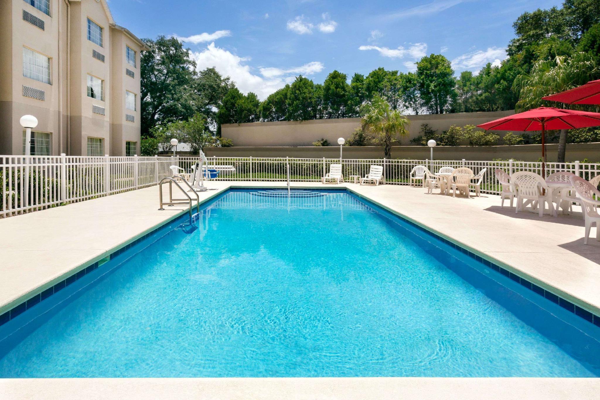 Microtel Inn And Suites By Wyndham - Lady Lake/ The Villages Exterior photo